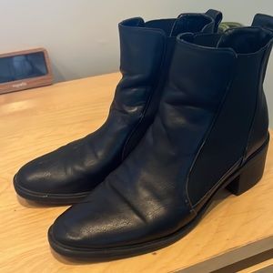 ✨SALE✨Zara Leather Bootie Ankle Boot Womens Classic Almond Toe Size 41 Black